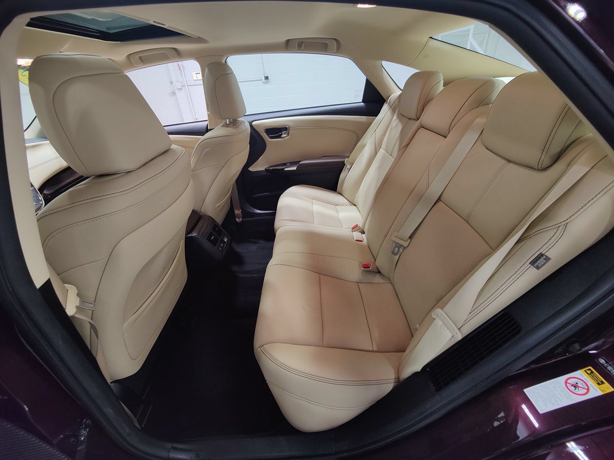 Used 2015 Toyota Avalon Limited FWD image 46