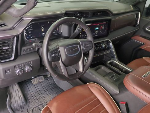 Used 2026 GMC Sierra 3500 Denali Ultimate AWD/4WD image 9