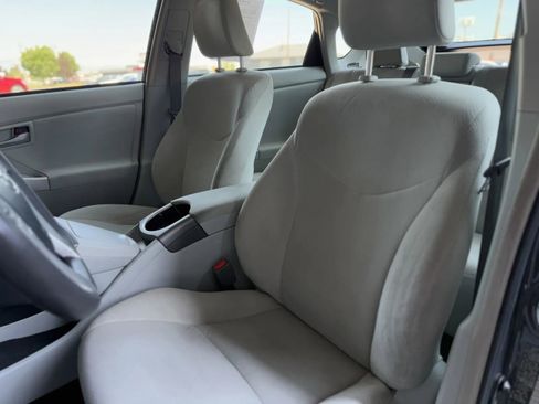 Used 2014 Toyota Prius Two image 13