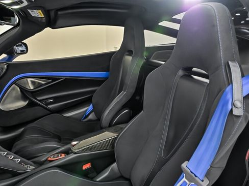 Used 2018 McLaren 720S Luxury RWD image 25
