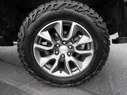 Used 2024 Chevrolet Silverado 1500 LT AWD/4WD image 28