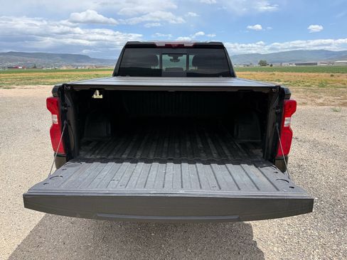 Used 2021 Chevrolet Silverado 1500 LTZ w/ LTZ Premium Package AWD/4WD image 14