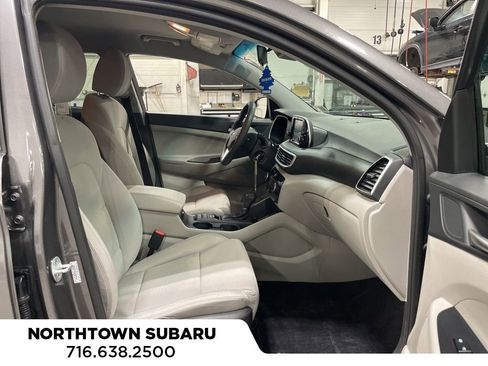 Used 2020 Hyundai Tucson SE image 3