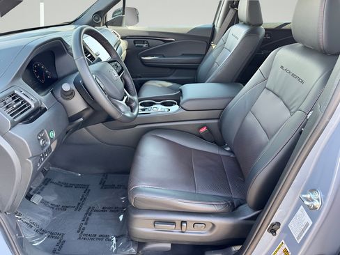 Used 2024 Honda Ridgeline Black Edition image 10