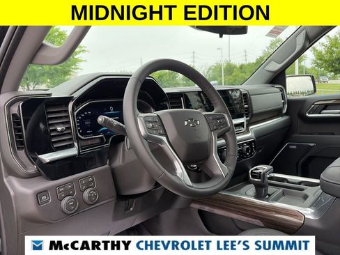 Used 2026 Chevrolet Silverado 1500 LT Trail Boss w/ LT Trail Boss Premium Package AWD/4WD image 60
