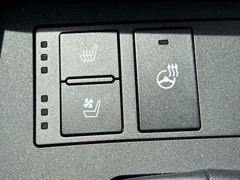 Used 2022 Lexus IS 350 F Sport RWD image 20