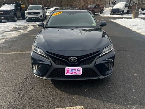Used 2019 Toyota Camry L image 8