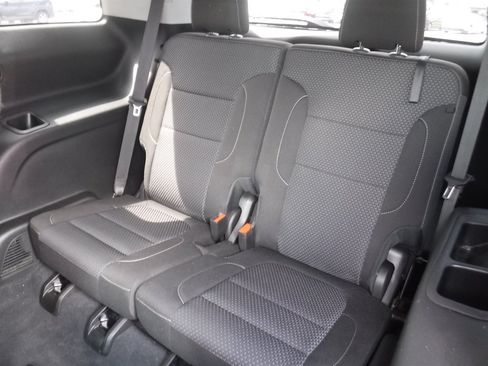 Used 2022 GMC Acadia SLE FWD image 10