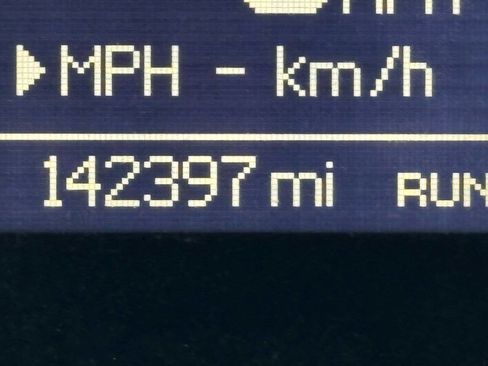 Used 2015 Chrysler Town & Country Limited image 50