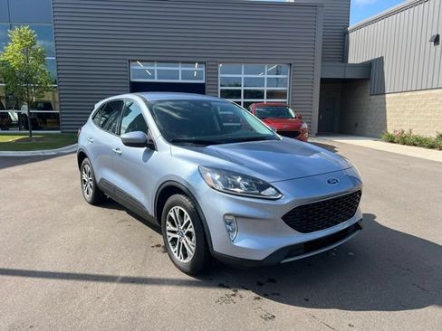 Used 2022 Ford Escape SEL AWD/4WD image 3