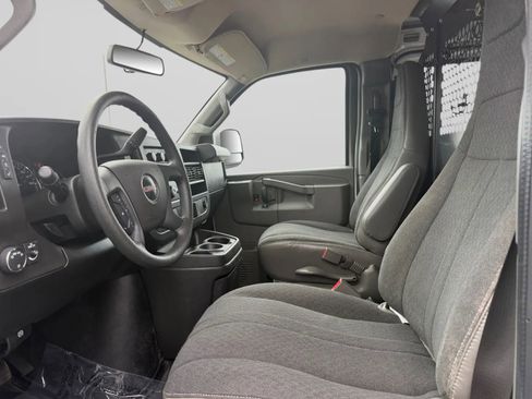 Used 2022 GMC Savana 2500 w/ Driver Convenience Package RWD image 17