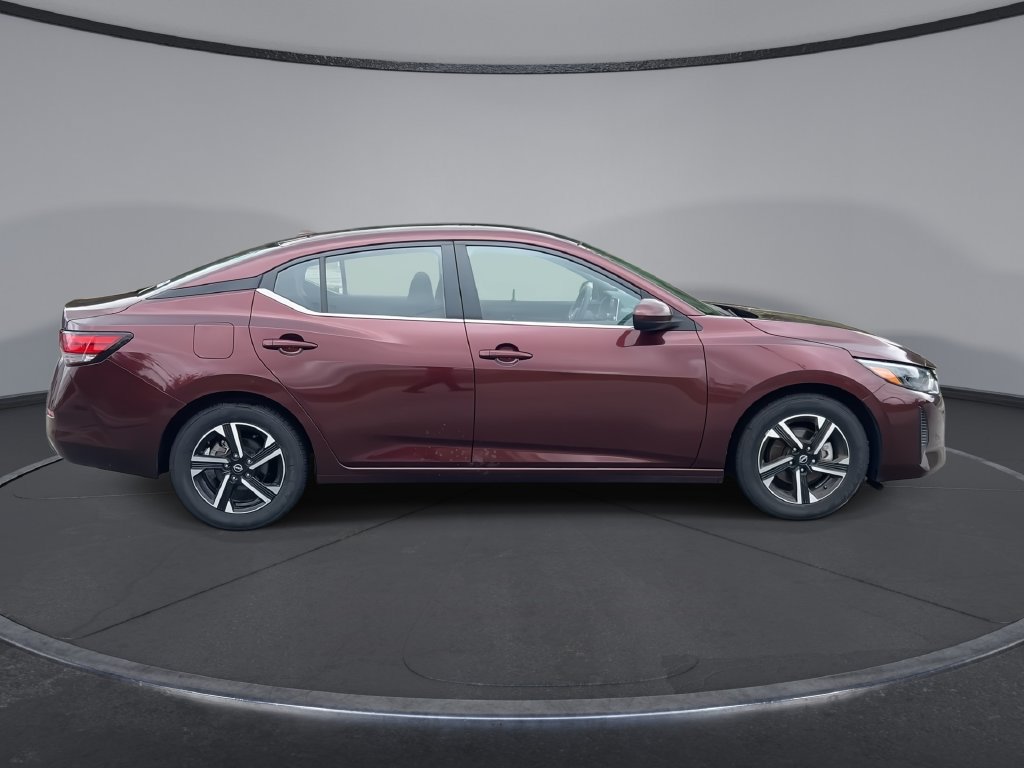 Used 2025 Nissan Sentra SV FWD image 9