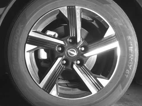 Used 2025 Nissan Sentra SV image 12