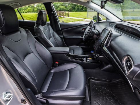 Used 2020 Toyota Prius Prime Limited FWD image 40