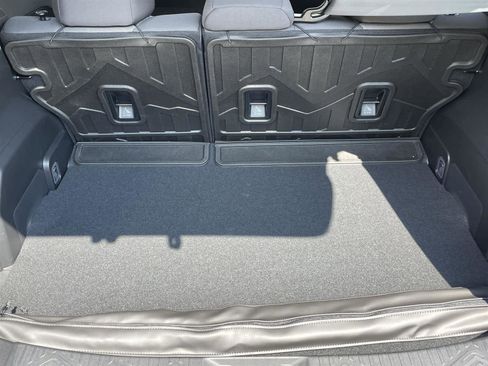 Used 2025 Subaru Crosstrek 2.0i Premium image 16