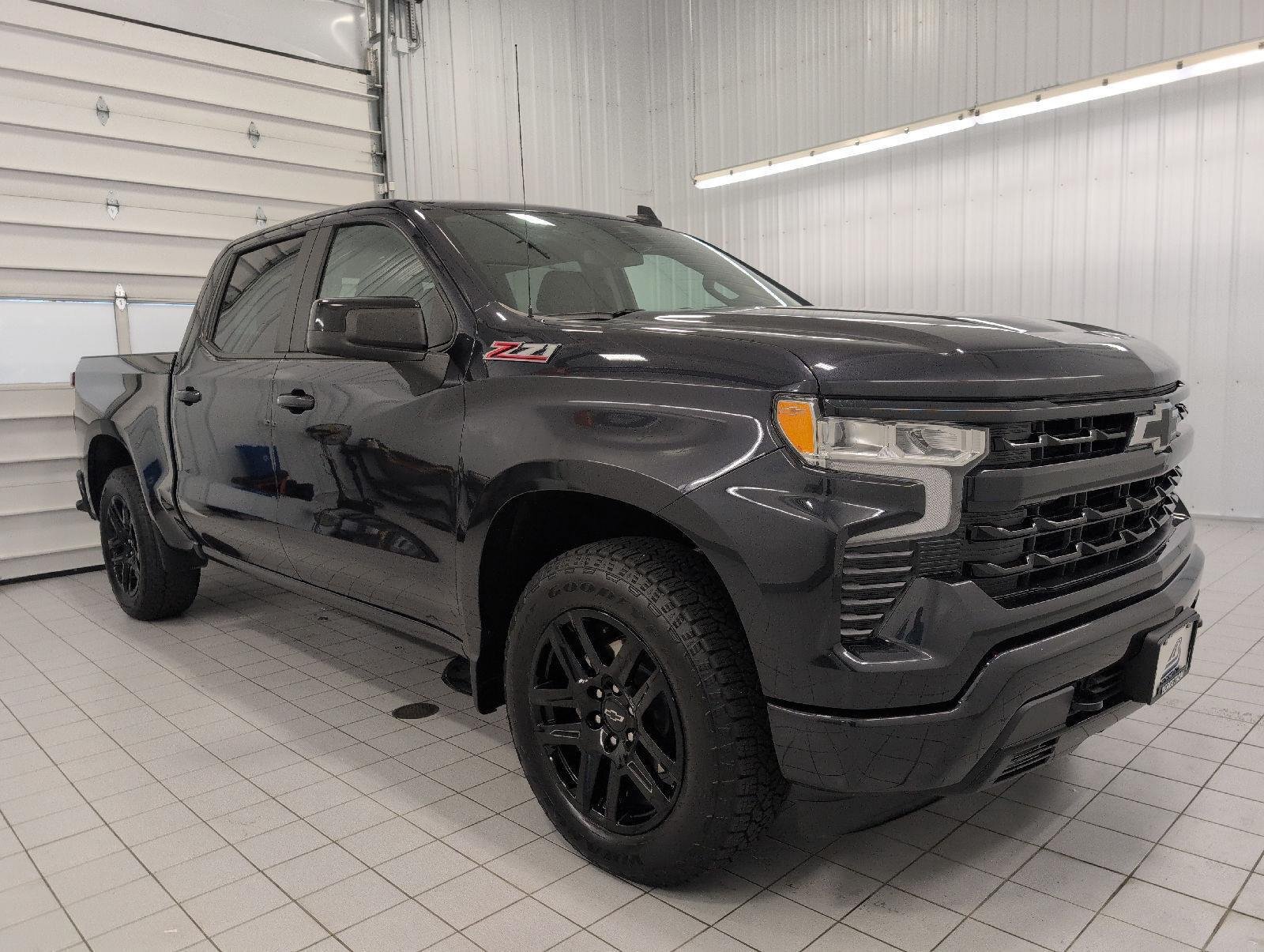 Used 2023 Chevrolet Silverado 1500 RST AWD/4WD image 1