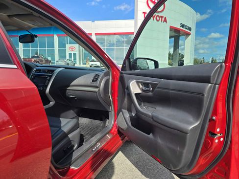 Used 2015 Nissan Altima 2.5 SL w/ Technology Package image 10