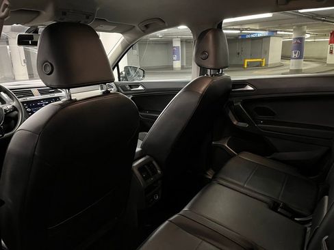Certified 2020 Volkswagen Tiguan SE image 19