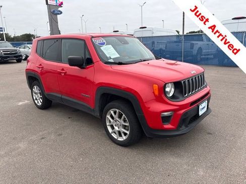 Used 2023 Jeep Renegade Latitude AWD/4WD image 9