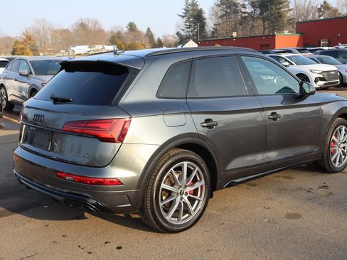 Used 2024 Audi Q5 e Premium Plus image 5