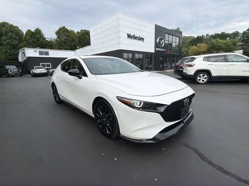 Used 2023 MAZDA MAZDA3 Hatchback w/Premium Plus Pkg AWD/4WD image 2