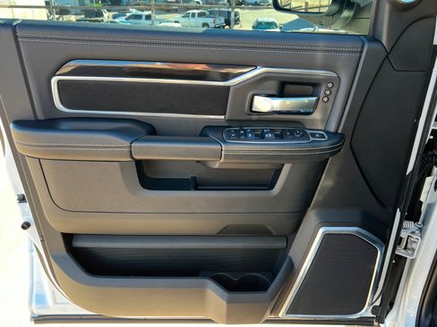 Certified 2022 RAM 2500 Laramie image 14