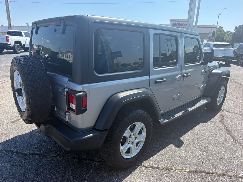 Used 2018 Jeep Wrangler Unlimited Sport S AWD/4WD image 4