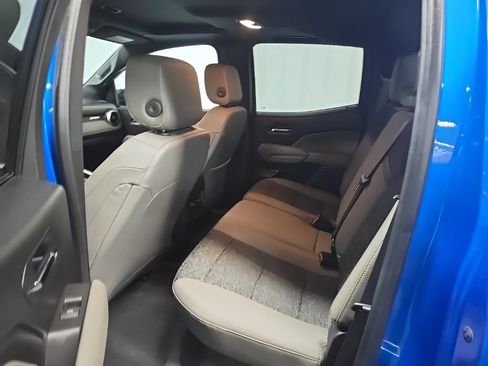 Used 2024 Chevrolet Colorado ZR2 AWD/4WD image 32