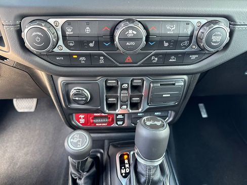 New 2026 Jeep Wrangler Unlimited Rubicon 392 w/ Quick Order Package 27X Moab AWD/4WD image 28