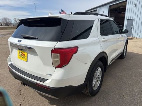 Used 2020 Ford Explorer XLT w/ Equipment Group 202A image 7