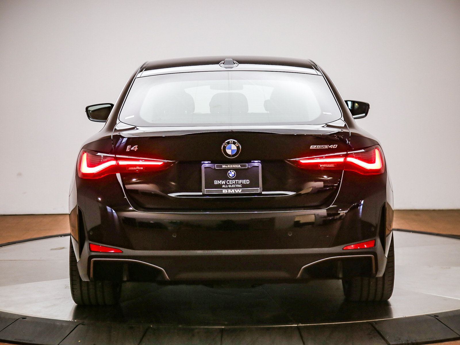 Used 2026 BMW i4 eDrive40 w/ Premium Package RWD image 6