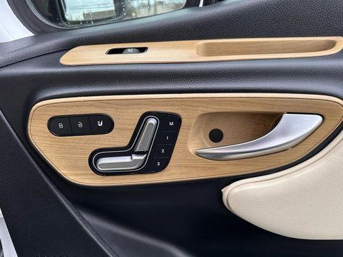 Used 2020 Mercedes-Benz Sprinter 3500 w/ Windows All Around Package image 81