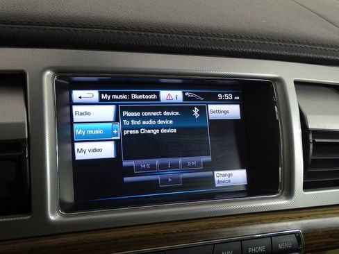 Used 2013 Jaguar XF image 27