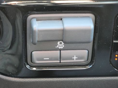 Used 2025 Chevrolet Silverado 2500 LT w/ Convenience Package AWD/4WD image 47