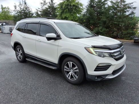 Used 2016 Honda Pilot EX image 3