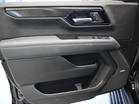 New 2026 GMC Yukon AT4 w/ AT4 Premium Plus Package AWD/4WD image 30