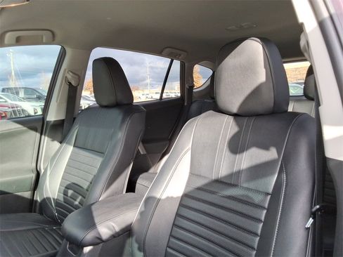Used 2016 Toyota RAV4 LE image 23