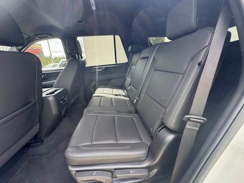 Used 2025 Chevrolet Tahoe Z71 AWD/4WD image 42