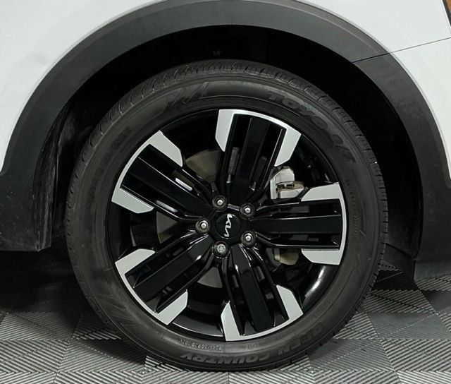 Used 2024 Kia Telluride SX FWD image 8