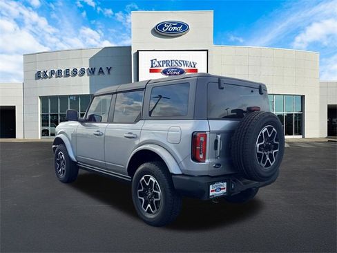 Used 2024 Ford Bronco Outer Banks image 8