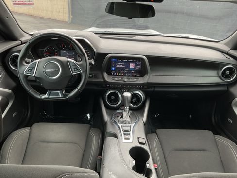Used 2021 Chevrolet Camaro LT w/ Technology Package RWD image 17
