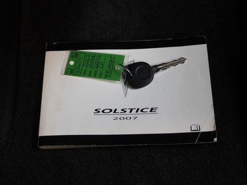 Used 2007 Pontiac Solstice Convertible RWD image 27