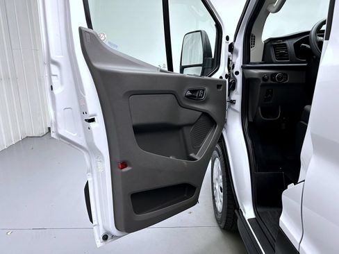 Used 2025 Ford Transit 350 XLT RWD image 9