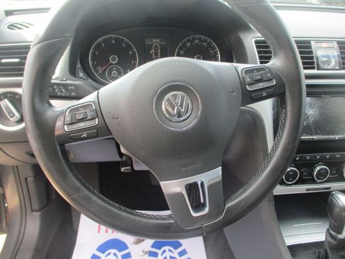 Used 2012 Volkswagen Passat 2.5 SE image 12