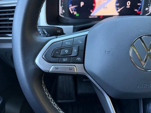 Used 2021 Volkswagen Atlas Cross Sport SEL image 21