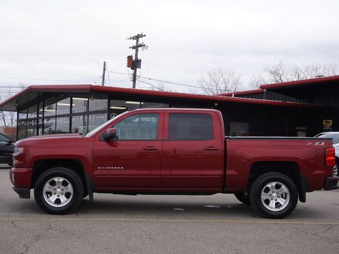 Used 2018 Chevrolet Silverado 1500 LT w/ All Star Edition image 4