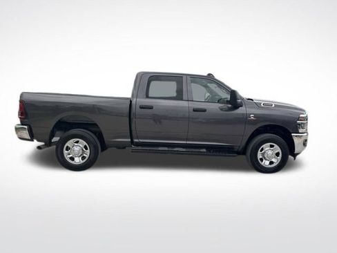 Used 2025 RAM 2500 Tradesman w/ Chrome Appearance Group image 9