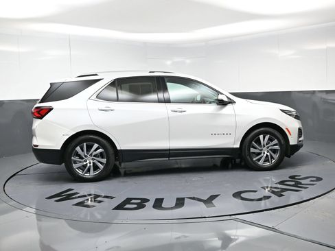 Used 2024 Chevrolet Equinox Premier FWD image 10