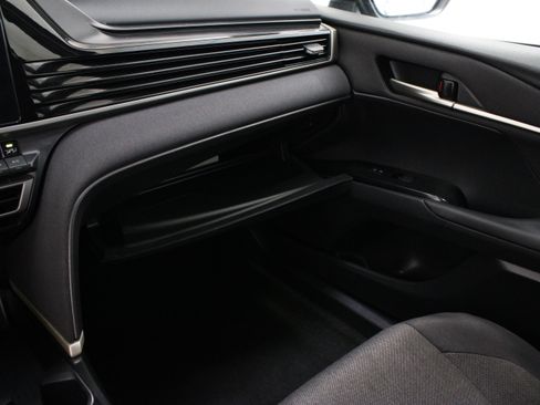 Used 2025 Toyota Camry LE FWD image 22