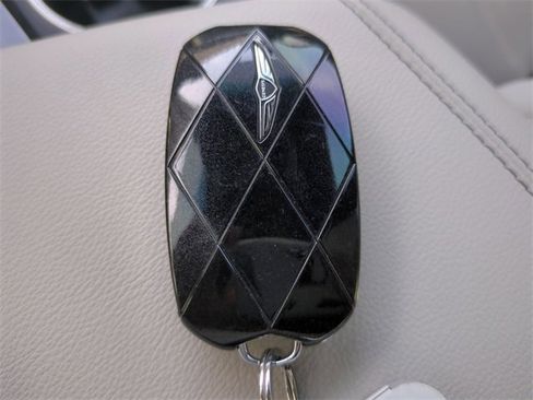 Certified 2025 Genesis G70 2.5T image 12